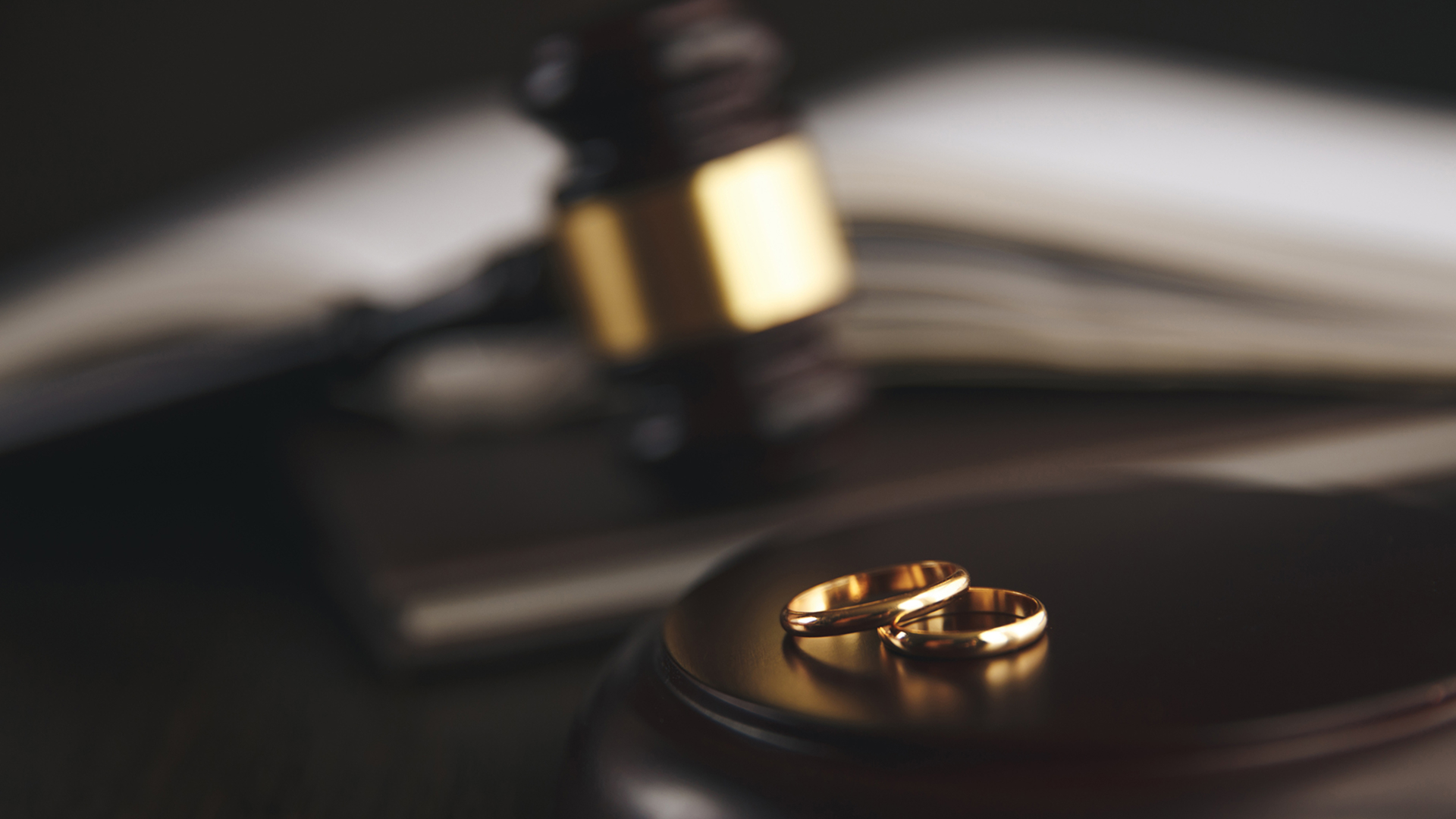 Two rings in a divorce context